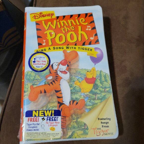 Winnie the pooh sing along with Tigger. VHS - Picture 1 of 1